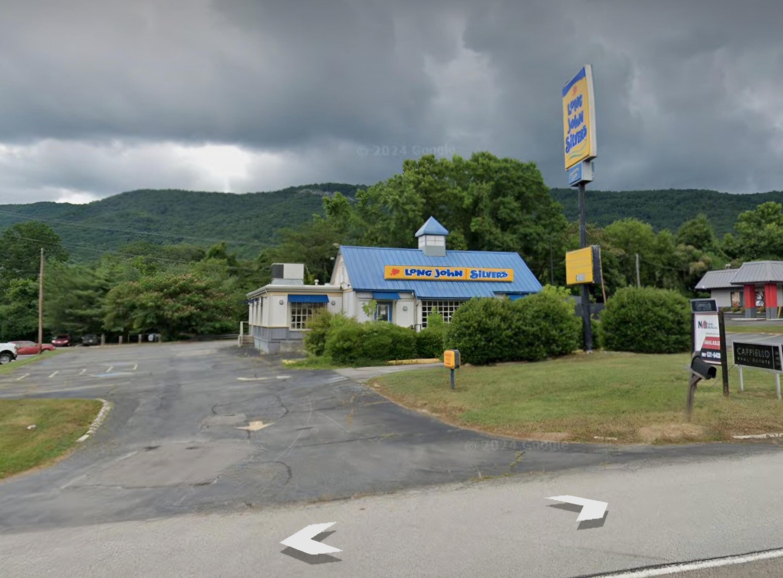1612 S. Roane Street – former Long John Silver’s